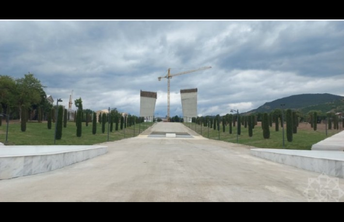 Xankəndidə Zəfər Tağının üst hissəsində şəhərə baxış meydançası yaradılır - FOTO