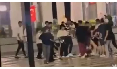 14 yaşlı suriyalı qız 3 nəfəri bıçaqlayıb