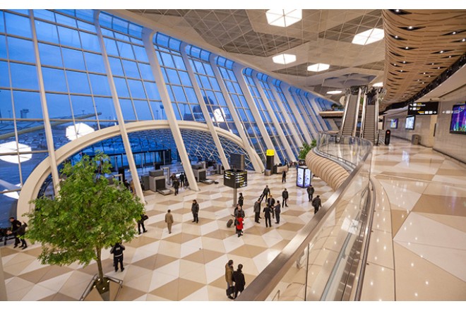 Bakı aeroportunda 70 yaşlı qadın vəfat etdi