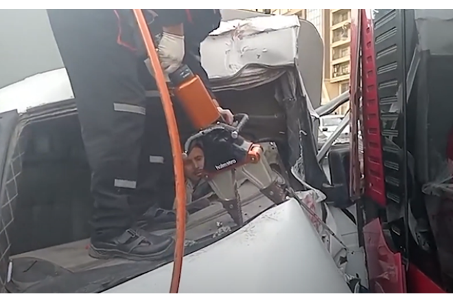 Xətaidə avtobusla avtomobil toqquşdu - VIDEO