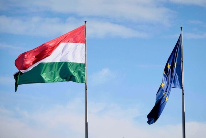 Ukrayna səfiri Macarıstan XİN-ə çağırıldı