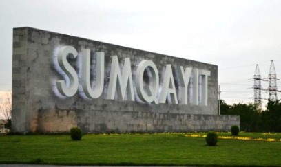 Sumqayıtda DƏHŞƏT – Qayınatasını öldürdü, yoldaşını xəstəxanalıq etdi