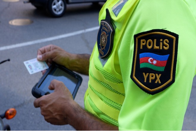 Polis ikitəkərli nəqliyyatın sürücülərini qaydalara riayət etməyə çağırıb 