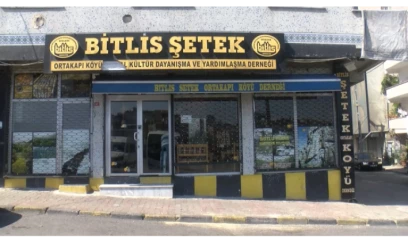 İstanbulda dərnəyə silahlı hücum: 18 atəş açılıb