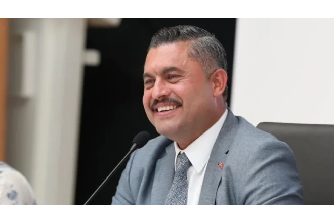 Türkiyədə bələdiyyə başçısı vəzifəsindən uzaqlaşdırıldı