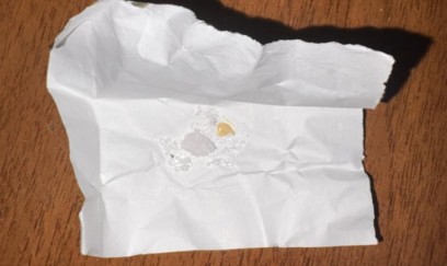 Təcridxanaya psixotrop maddə keçirmək istədi, yaxalandı