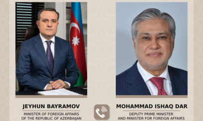 Bayramov pakistanlı həmkarı ilə danışdı 