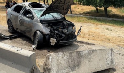 Sumqayıtda yük avtomobili minik maşını ilə toqquşub 