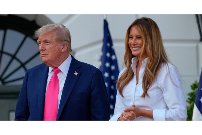 Tramp və Melaniya özlərini yeni evlənənlər kimi aparır - FOTO