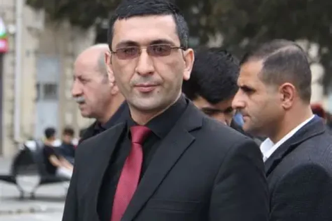 Sosial şəbəkələrdə təriqət problemi- Tural İrfan yazır