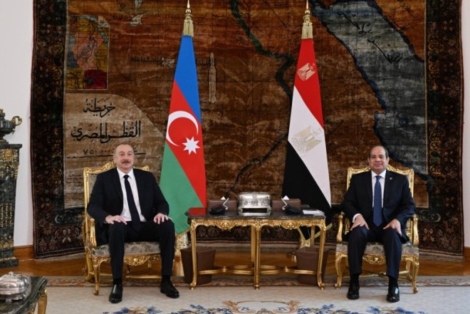 İlham Əliyev misirli həmkarını təbrik edib