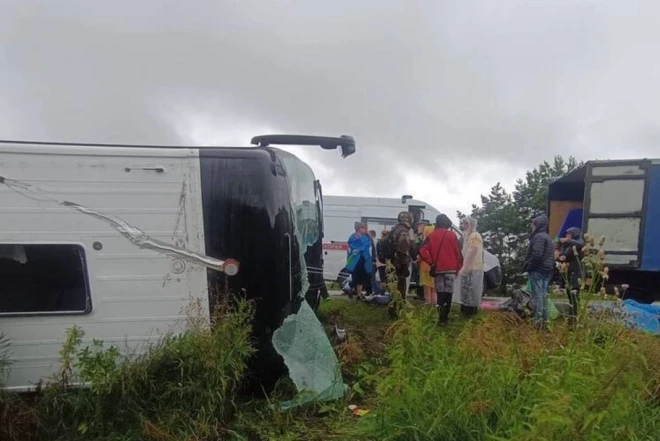 Rusiyada turist avtobusu aşdı: 20-dən çox yaralı var