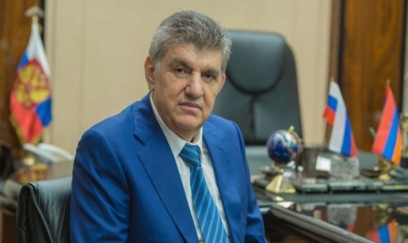 Məhkəmə Ara Abrahamyanın torpaqlarını əlindən alıb 
