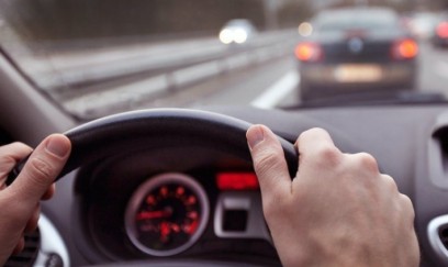 Sürücülərin yuxulu olması ilə bağlı 21 yol qəzası baş verib
