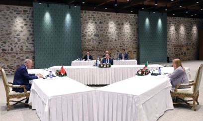 İstanbulda üçtərəfli zirvə görüşü - FOTOLAR
