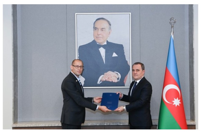 Ceyhun Bayramov İsrailin yeni səfirini qəbul etdi 