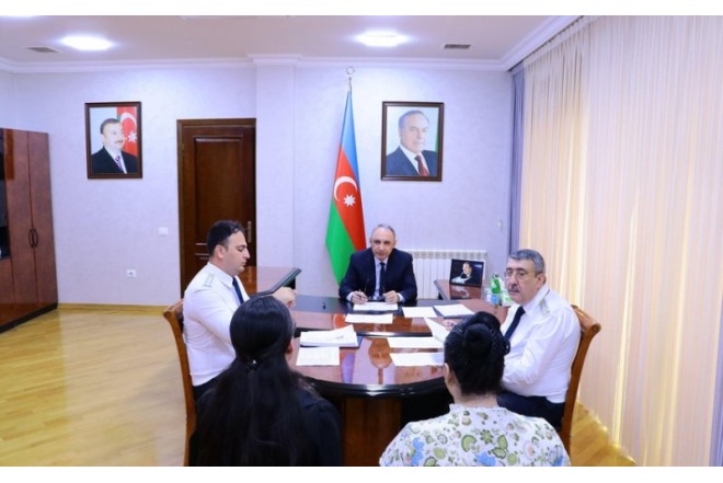 Baş prokuror Xətai rayonunda vətəndaşları qəbul edib 