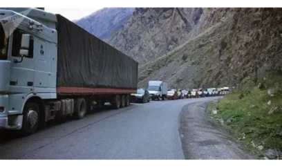 Yuxarı Lars yolu niyə bağlanıb? 