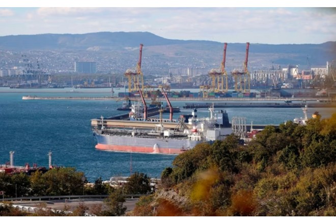KİV: Tramp Rusiyanın kölgə donanmasına qarşı sanksiyalar hazırlayır 