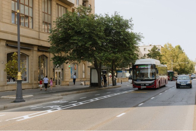 Bakının bu küçəsində də velosiped zolağı YARADILDI - FOTO