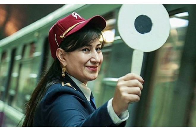 Bakı metrosunda körpə doğuldu 