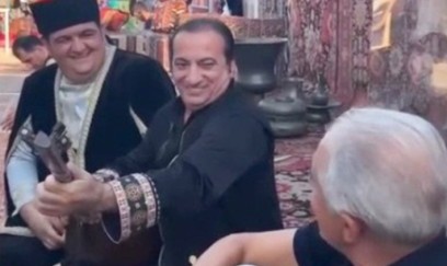 Qudası sazda çaldı, Alim Qasımov oxudu - VİDEO