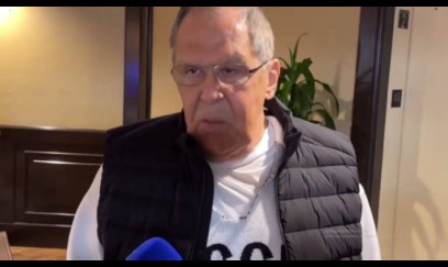 Lavrov Alyaskaya gəldi - geyimi gündəm oldu