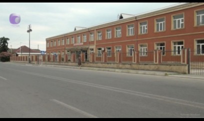 Piyada keçidi və zolağı olmayan məktəb yolu... - VİDEO