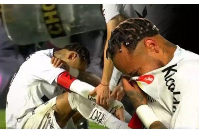 Neymar hönkür-hönkür ağladı - VİDEO