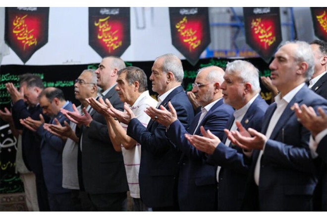 Pezeşkian Göy məsciddə namaz qıldı 