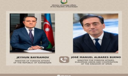 Ceyhun Bayramov ispaniyalı həmkarı ilə telefon danışığı aparıb 