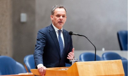 İsraillə bağlı mübahisələr fonunda istefa verdi 