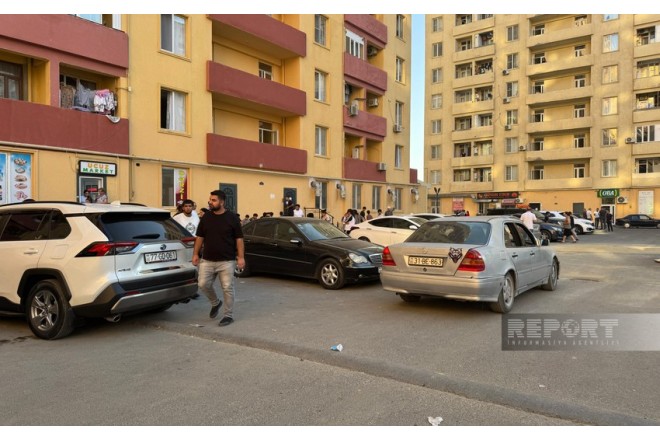 Azyaşlı çoxmərtəbəli binadan yıxılaraq ölüb