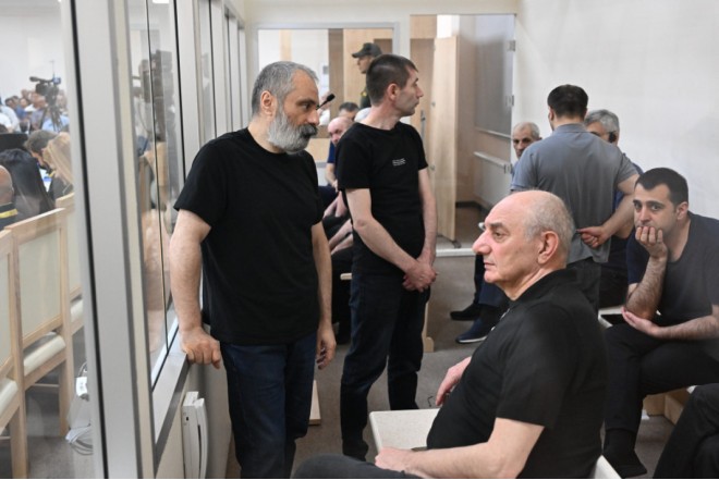 Ermənistanın hücumları nəticəsində zərər çəkmiş şəxslər məhkəmədə ifadə veriblər 