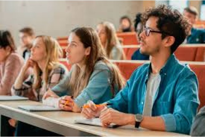 Yeni tələbələri rektorsuz qarşılayan UNİVERSİTETLƏR