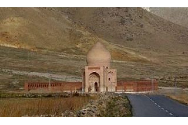 Qardaşı qardaşdan ayıran Maku