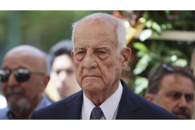 İş adamı İnan Kıraç reanimasiyaya yerləşdirildi