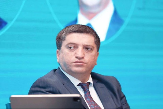 İqtisadiyyat nazirinə yeni müşavir təyin edilib 