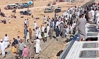 Misirin şimalında qatar qəzaya uğrayıb 