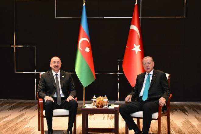 İlham Əliyev Ərdoğanla bir arada 