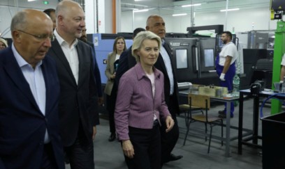 Rusiya Lyayenin təyyarəsinə müdaxilə etdi 