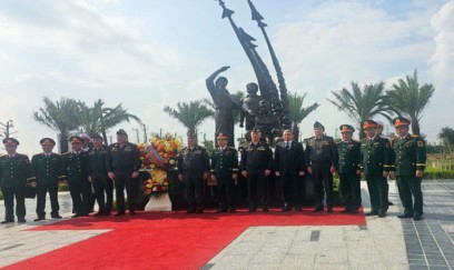 Zakir Həsənov Vyetnamda - FOTO
