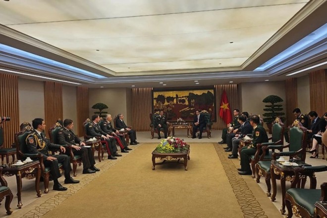 Azərbaycanla Vyetnam arasında hərbi əməkdaşlıq müzakirə olunub - FOTO