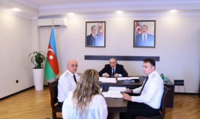 Baş prokuror Yasamalda vətəndaşları qəbul edib 