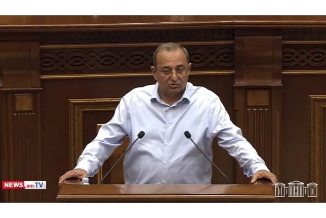 Minasyan hər kəsi Paşinyana qarşı birləşməyə çağırdı