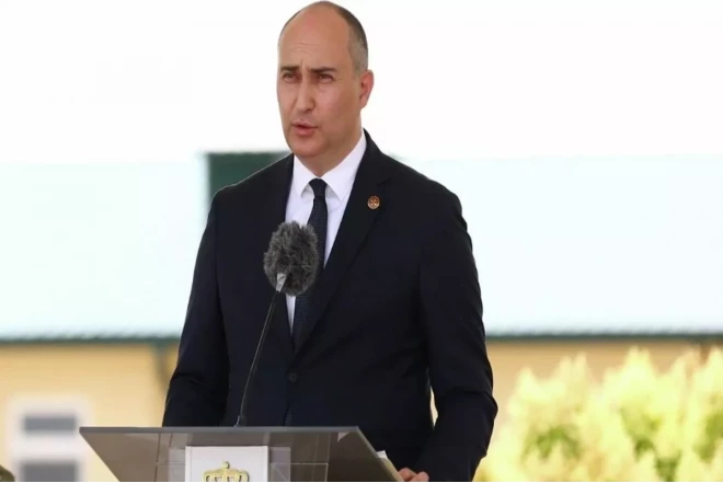 Gürcüstanın sabiq müdafiə naziri tutuldu 