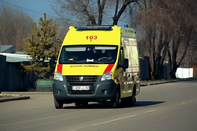 Qazaxıstanda yol qəzasında 10 zəvvar ölüb 