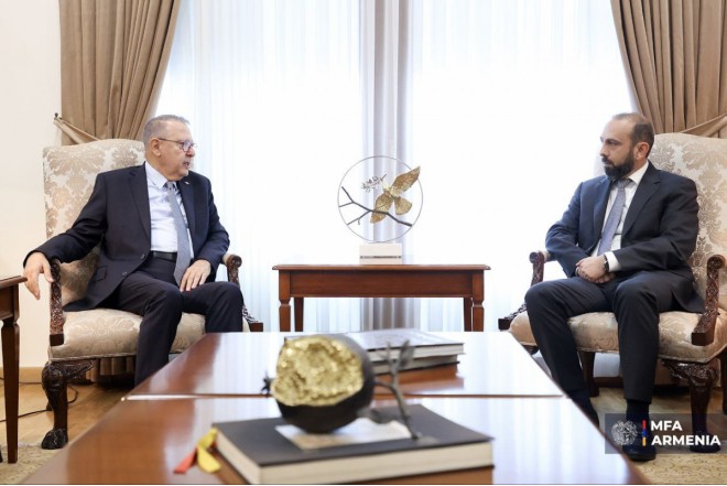 Ararat Mirzoyan Sərdar Kılıçı qəbul edib 
