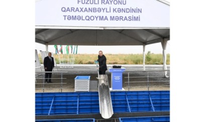 Prezident İlham Əliyev Füzuli rayonunun yeni salınacaq Qaraxanbəyli kəndinin təməlini qoyub 