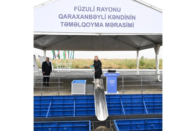 Prezident İlham Əliyev Füzuli rayonunun yeni salınacaq Qaraxanbəyli kəndinin təməlini qoyub 
